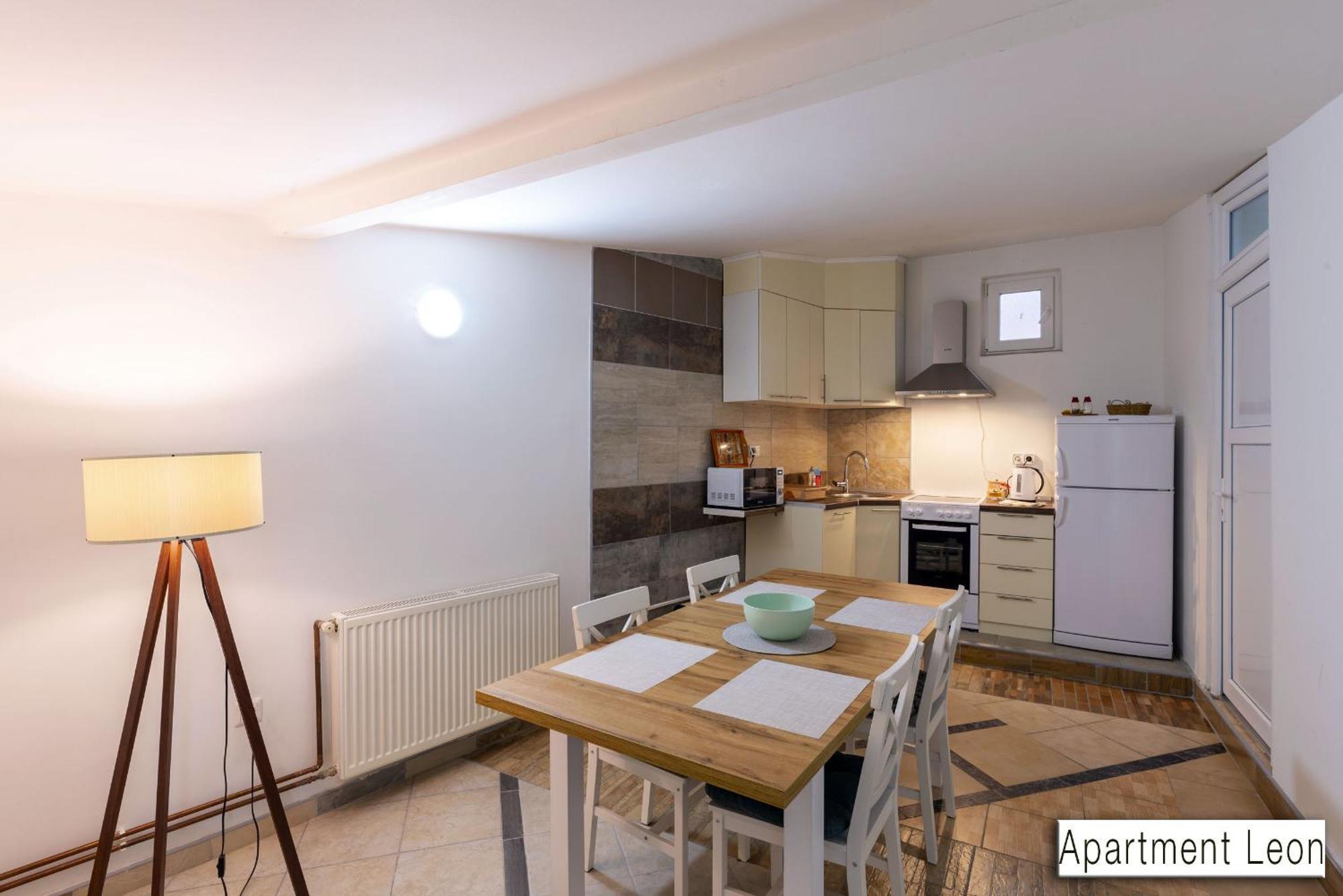 Appartement Pansion Beg à Tuzla Extérieur photo